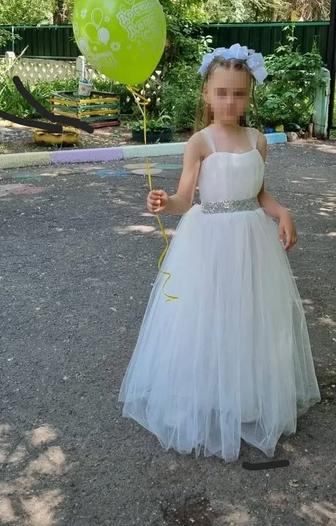 Продам пышное бальное платье на девочку