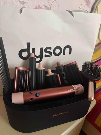 Dyson стайлер