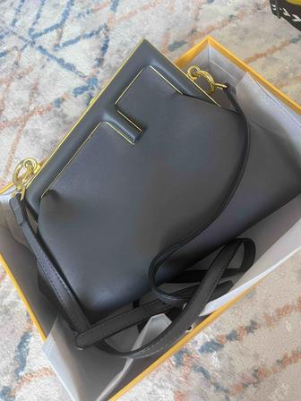 Продам сумку Fendi
