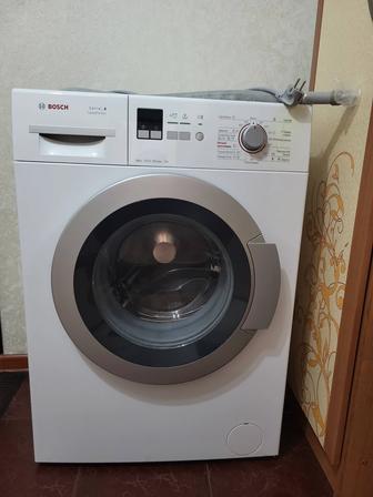 Продам стиральную машину автомат BOSCH б/у на запчасти, не работает диспле.