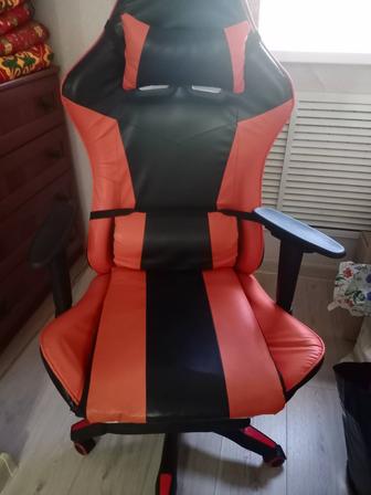 Продам кресло игровое