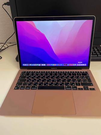 Продам MacBook Air 13 M1 8GB 256GB SSD