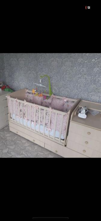Детская кроватка