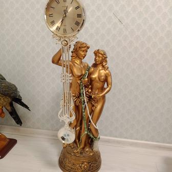Продам сувенир статуэтка с часами