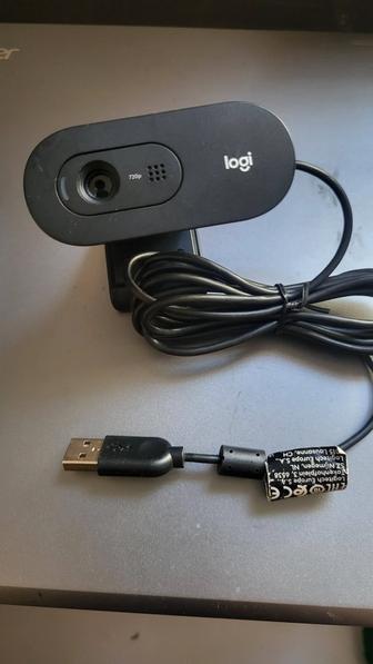 Веб-камера Logitech C505e черный