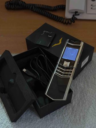 Продается телефон VERTU