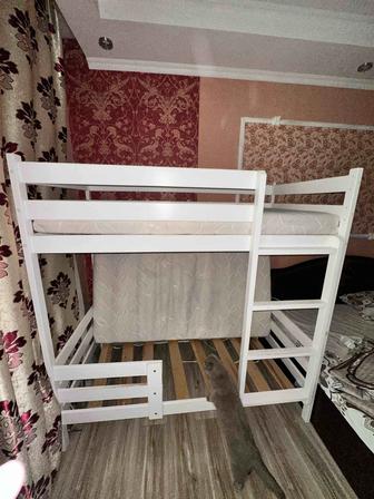 Двухъярусная кровать