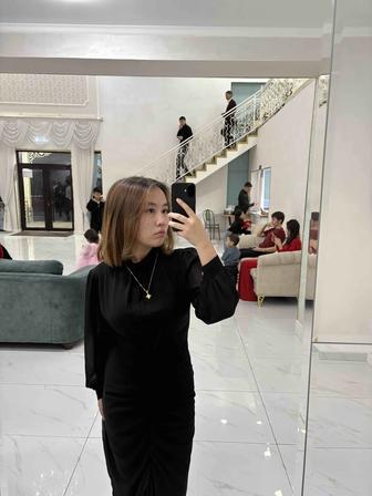 Официант / официантка