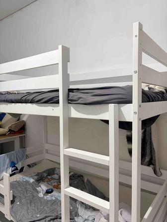 Продам двухъярусную кровать