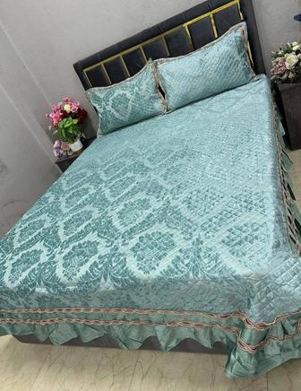 Продам новое покрывало на кровать двухспалку