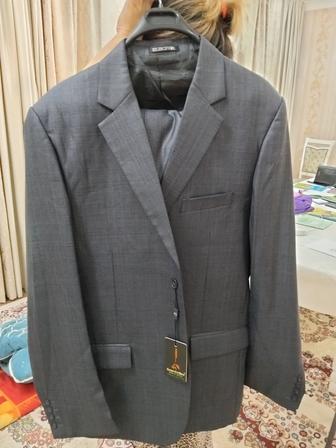 Продам Мужскую костюм с брюкой