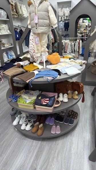 Стойки для детского магазина