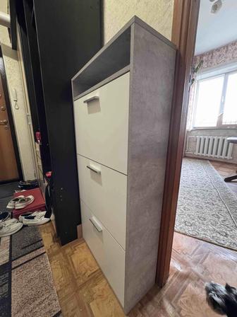 Продам обувницу