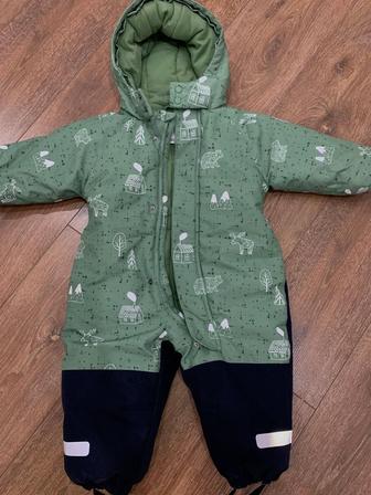 Продам детский комбинезон baby go 80-размера.