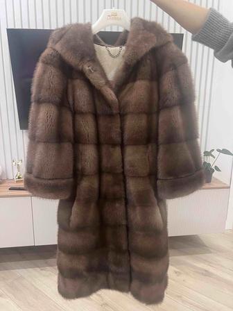 Продам норковую шубу Saga Furs