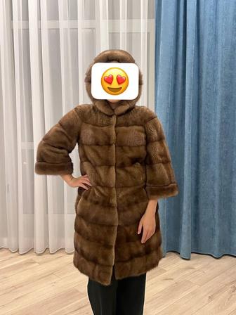 Продам норковую шубу Saga Furs