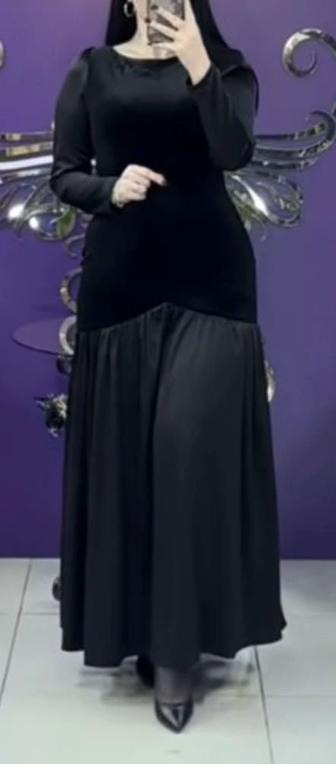 Продам вечернее платье в пол ,размер 52