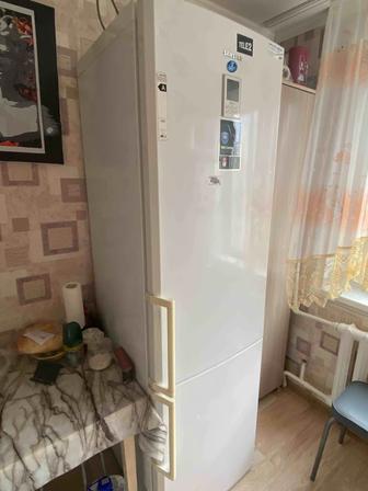 Холодильник Samsung