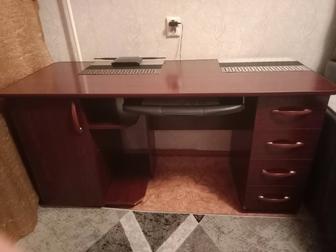 Продам писменно-компьютерный стол.