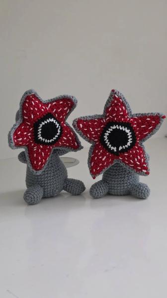 Вязанная игрушка Демогоргон