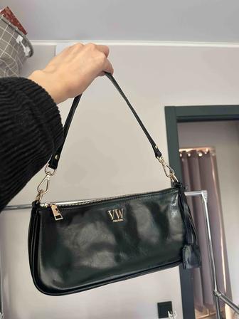 Продаю сумку Vera Wang оригинал из натуральной кожи