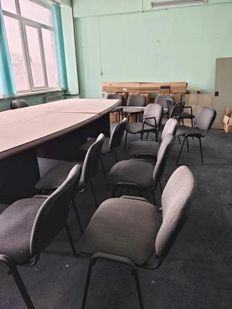 Стулья серые тканевые