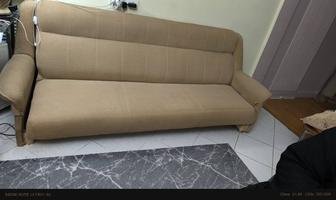 Отдам диван бесплатнл