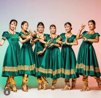 Продается национальный индийский костюм ручной работы