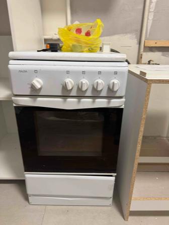 Продам газовую плиту бу
