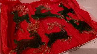 Новогодние игрушки елочные