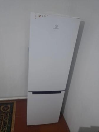 Продам холодильник indesit no frost
