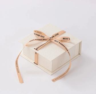 Подарочные коробки