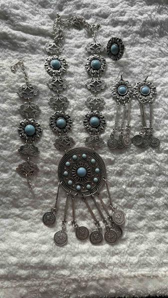 Продаётся набор казахских национальных украшений