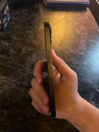 Продам Смартфон Apple iPhone 13 128Gb черный
