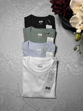 Базовые футболки UniQlo