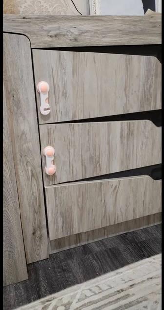 Комод в сером цвете