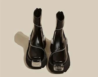 Продам стильные демисезонные ботинки