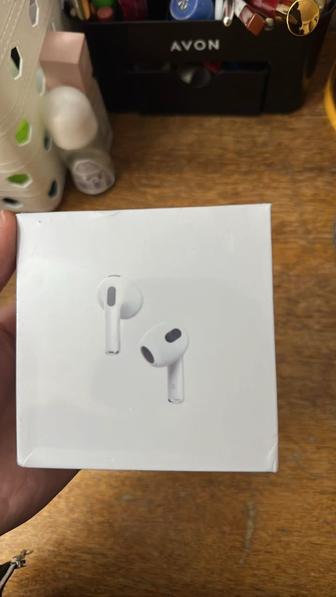 Прадаю аирпод 3