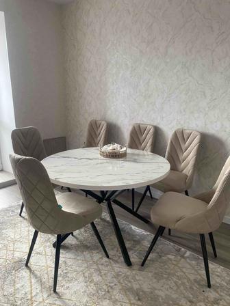 Продам стол и 6 стульев. Производство Турция