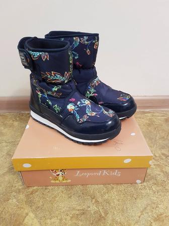 Продам сапоги 36 размер длина стельки 23 см