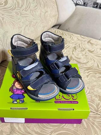 Продаю ортопедические сандали