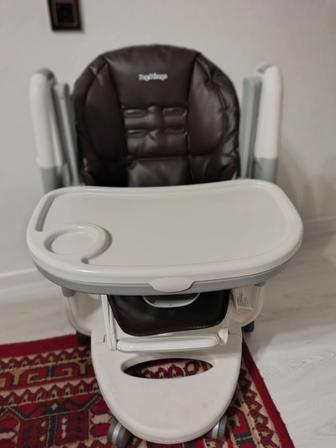 Продается стульчик для кормления Peg Perego Tatamia