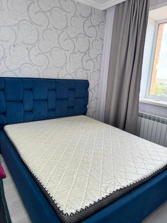 Продам двуспальную кровать