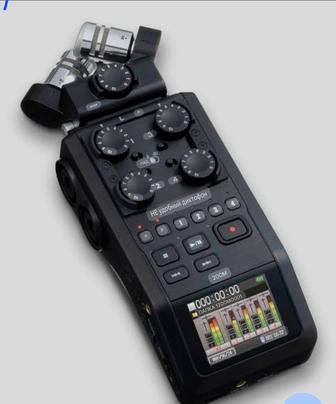 Портативный аудиорекордер Zoom H6essential черный