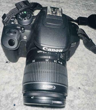 CANON 700D