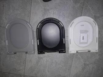 Отдам Унитазные крышки Cielo с доводчиком, в наличии 46 штук трех расцветок