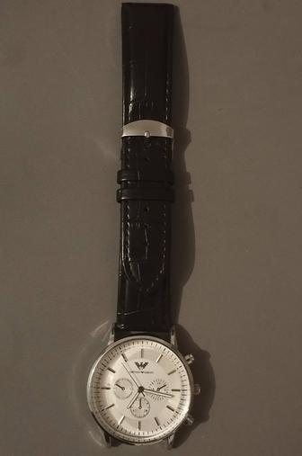 Часы Emporio Armani, Кварцевые