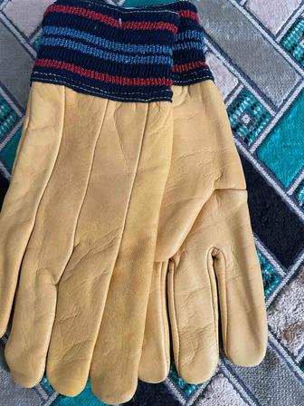 Перчатки,очки,жилетки