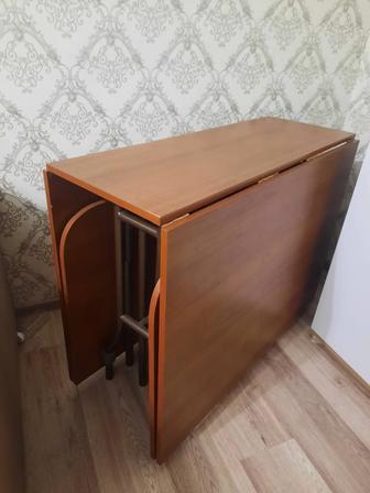 Стол книжка для гостиной