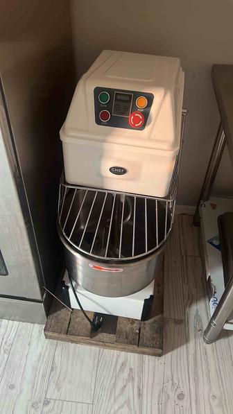 Тестомес на 20л